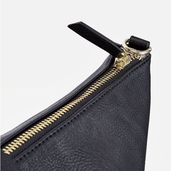 Weekend Bag - Picture 2 of 3